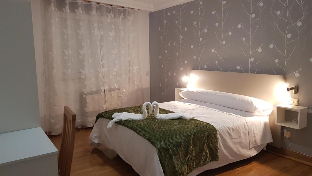 Apartamentos Shalom Ribadeo Dış mekan fotoğraf