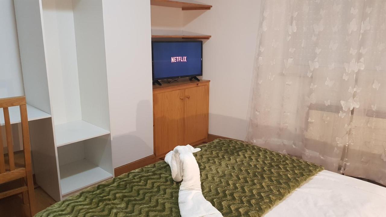 Apartamentos Shalom Ribadeo Dış mekan fotoğraf